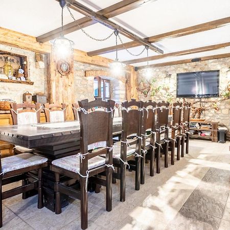 Appartamento Stone House Srida Baška Voda Esterno foto