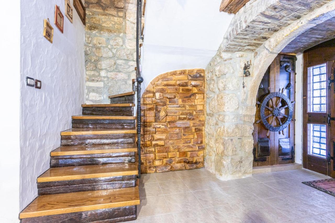 Appartamento Stone House Srida Baška Voda Esterno foto