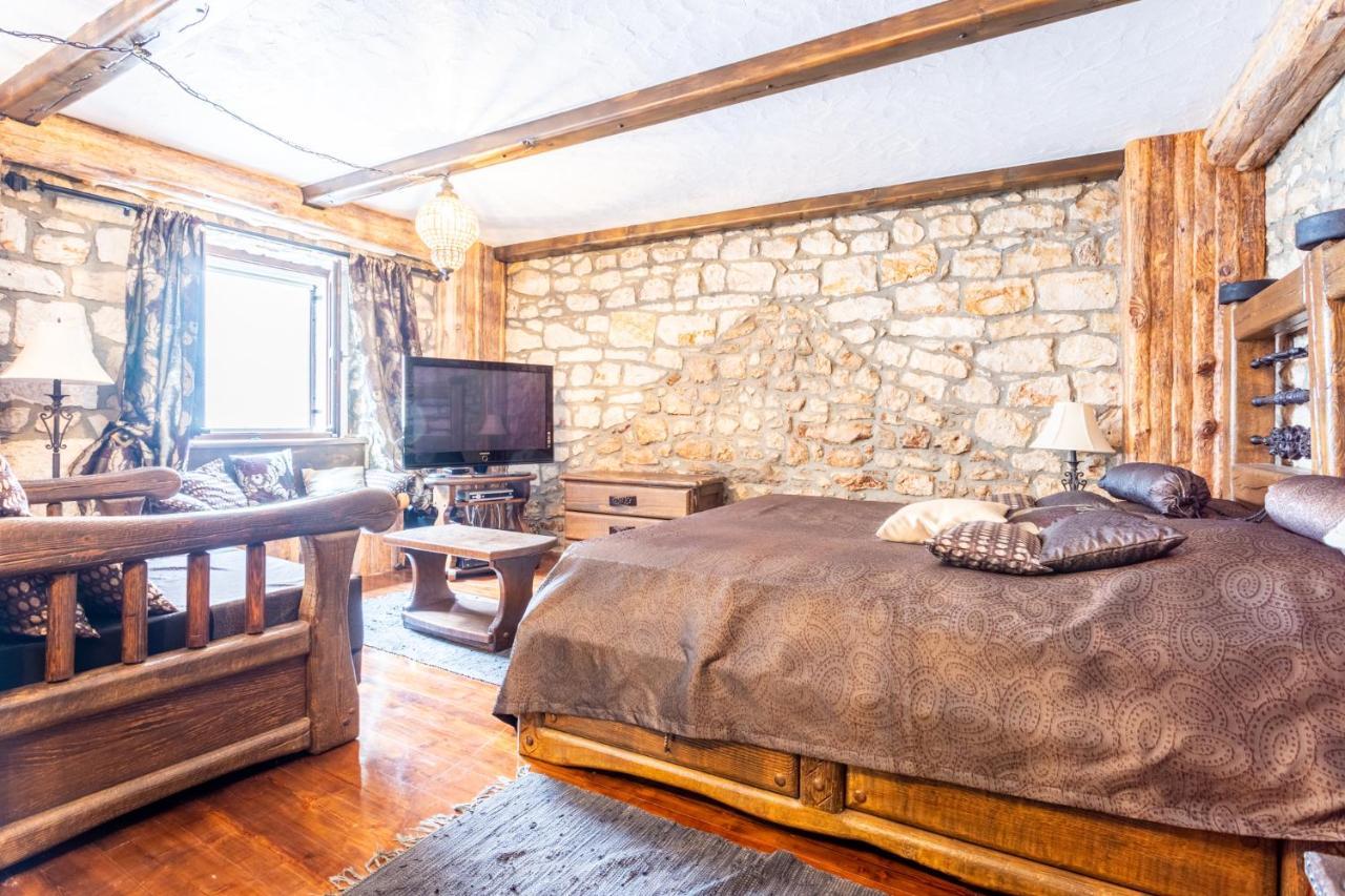 Appartamento Stone House Srida Baška Voda Esterno foto