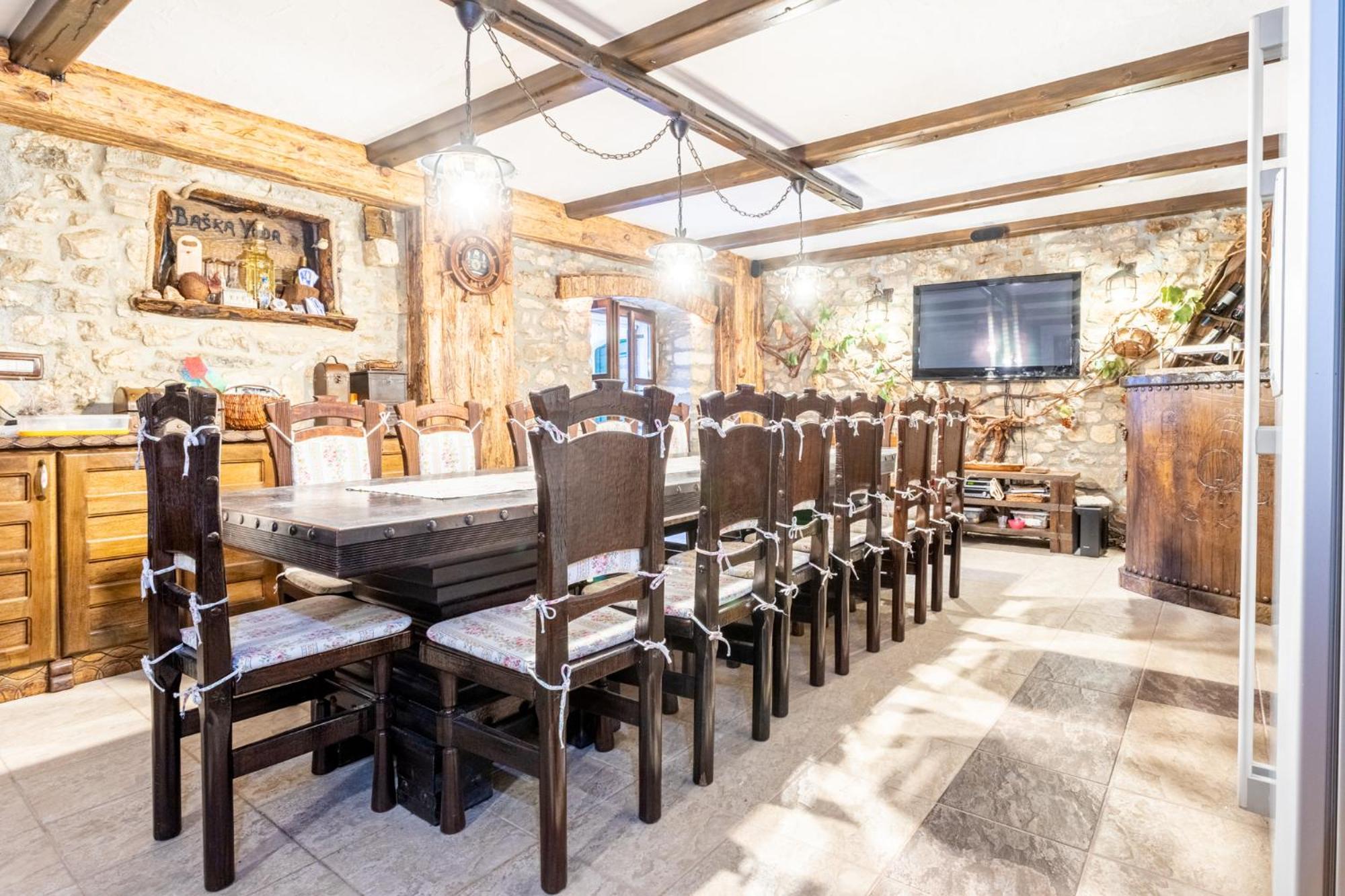 Appartamento Stone House Srida Baška Voda Esterno foto