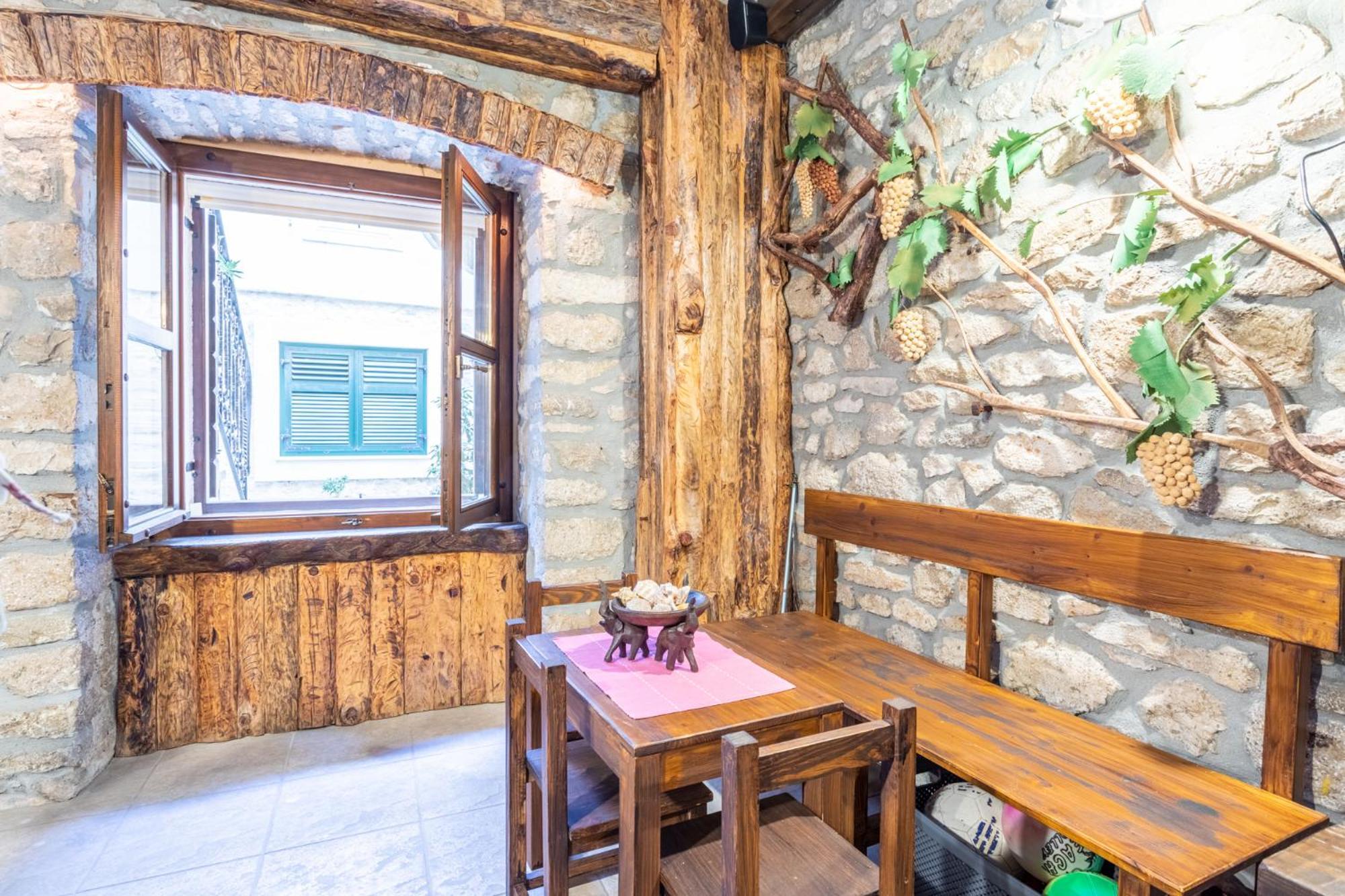 Appartamento Stone House Srida Baška Voda Esterno foto