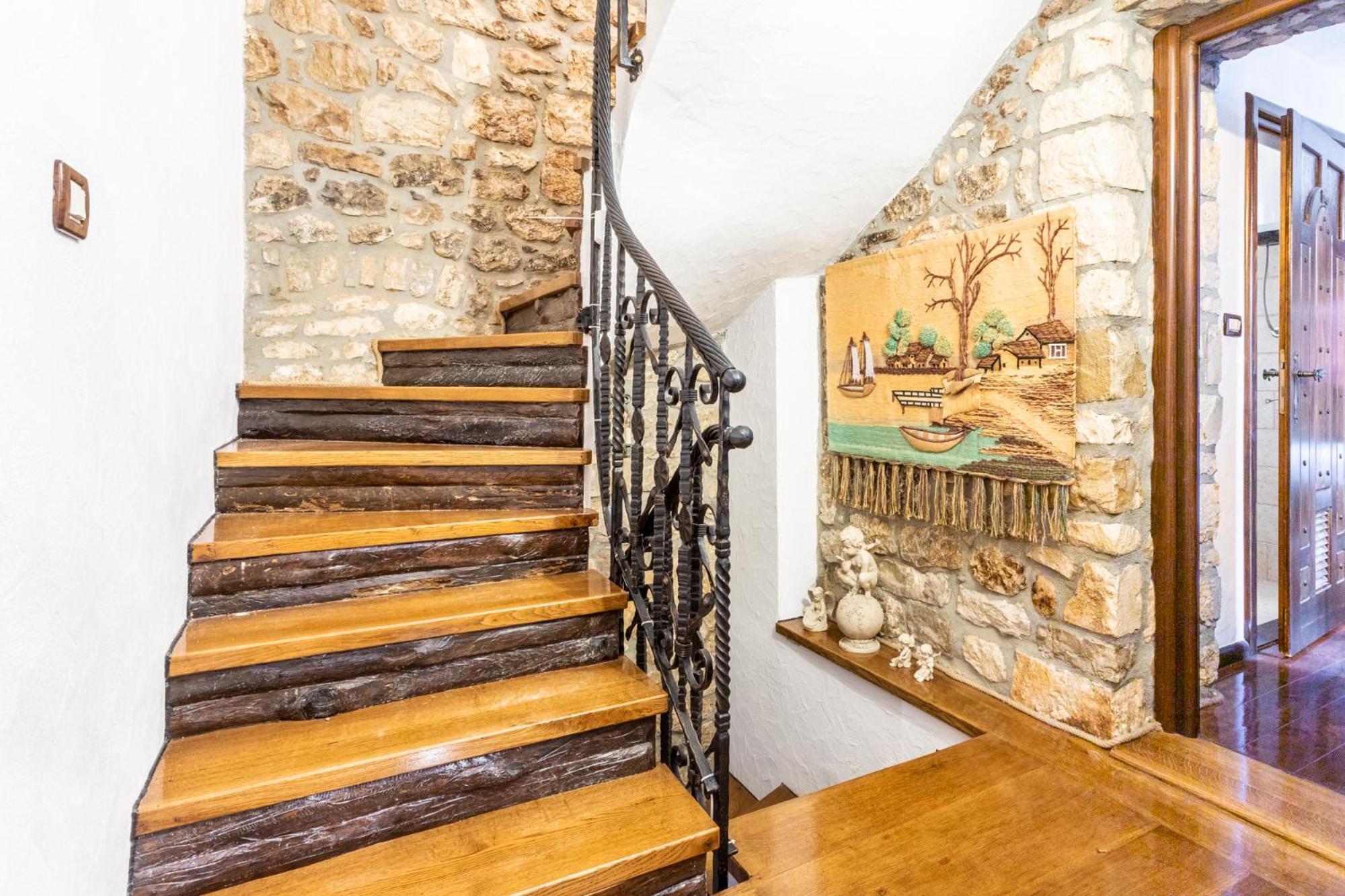 Appartamento Stone House Srida Baška Voda Esterno foto